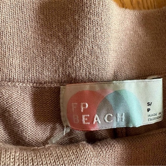 Free People Orion Sweater Shorts (S) - Cashmere Color - Picture 6 of 8